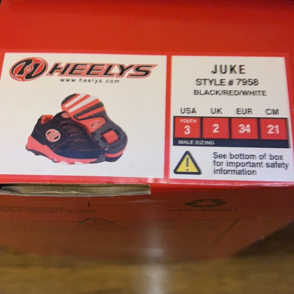 Heelys-Juke Red, white and black modified rolling option tennis shoe-Youth 3 NWT - Picture 15 of 15